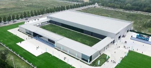 河南首臺(tái)智慧儲(chǔ)能液冷柜式產(chǎn)品下線，投資管理迎來(lái)綠色新機(jī)遇